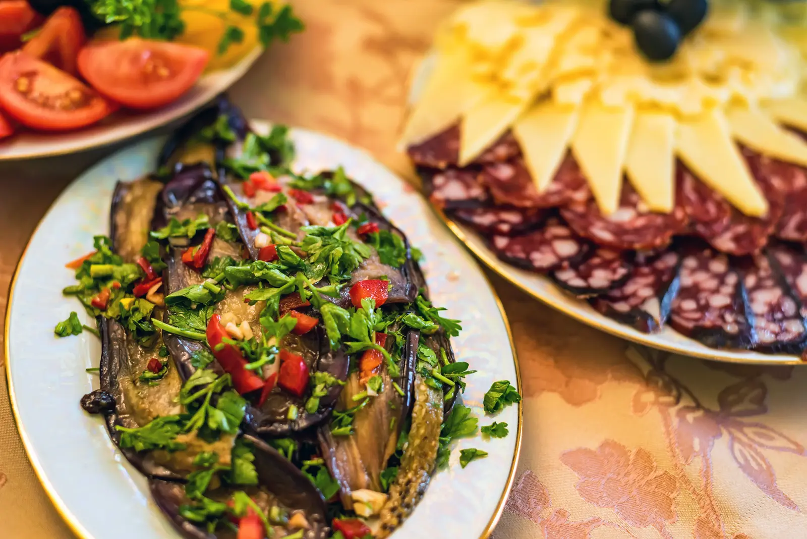 Caponata siciliana con melanzane e pomodoro